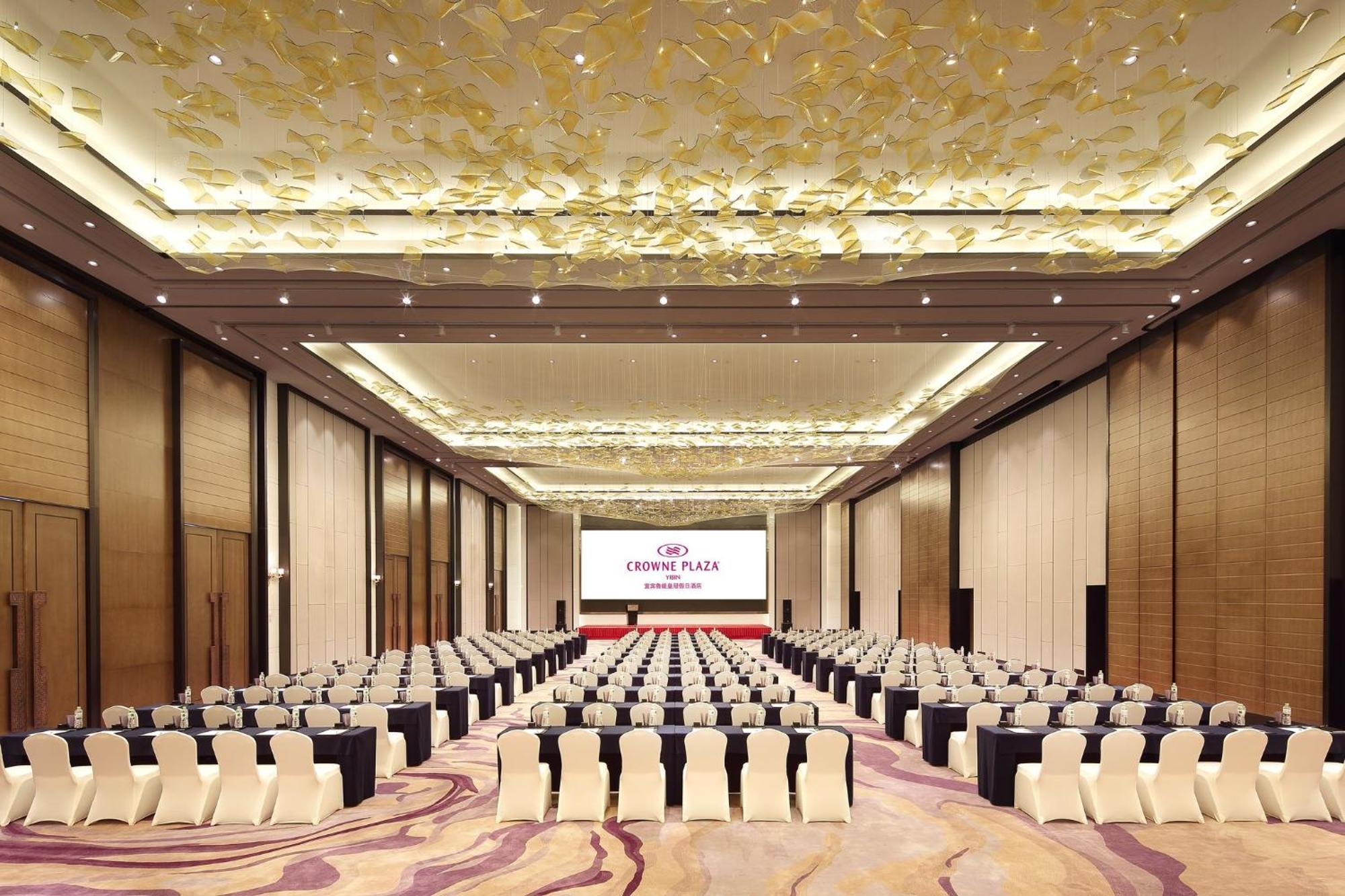 Crowne Plaza Yibin By Ihg Hotell Exteriör bild
