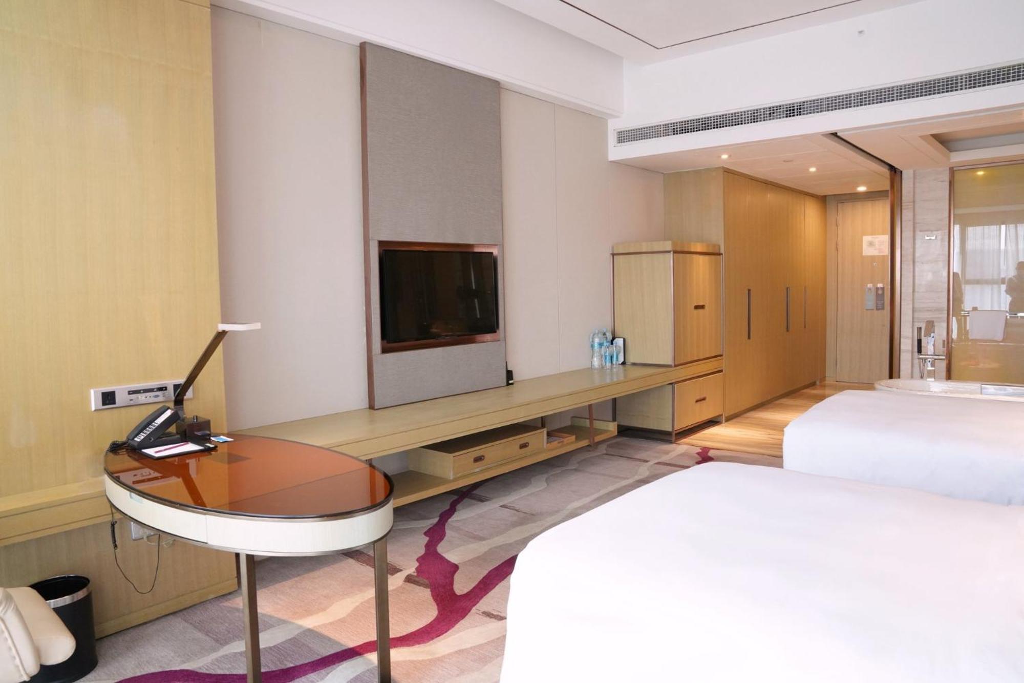 Crowne Plaza Yibin By Ihg Hotell Exteriör bild