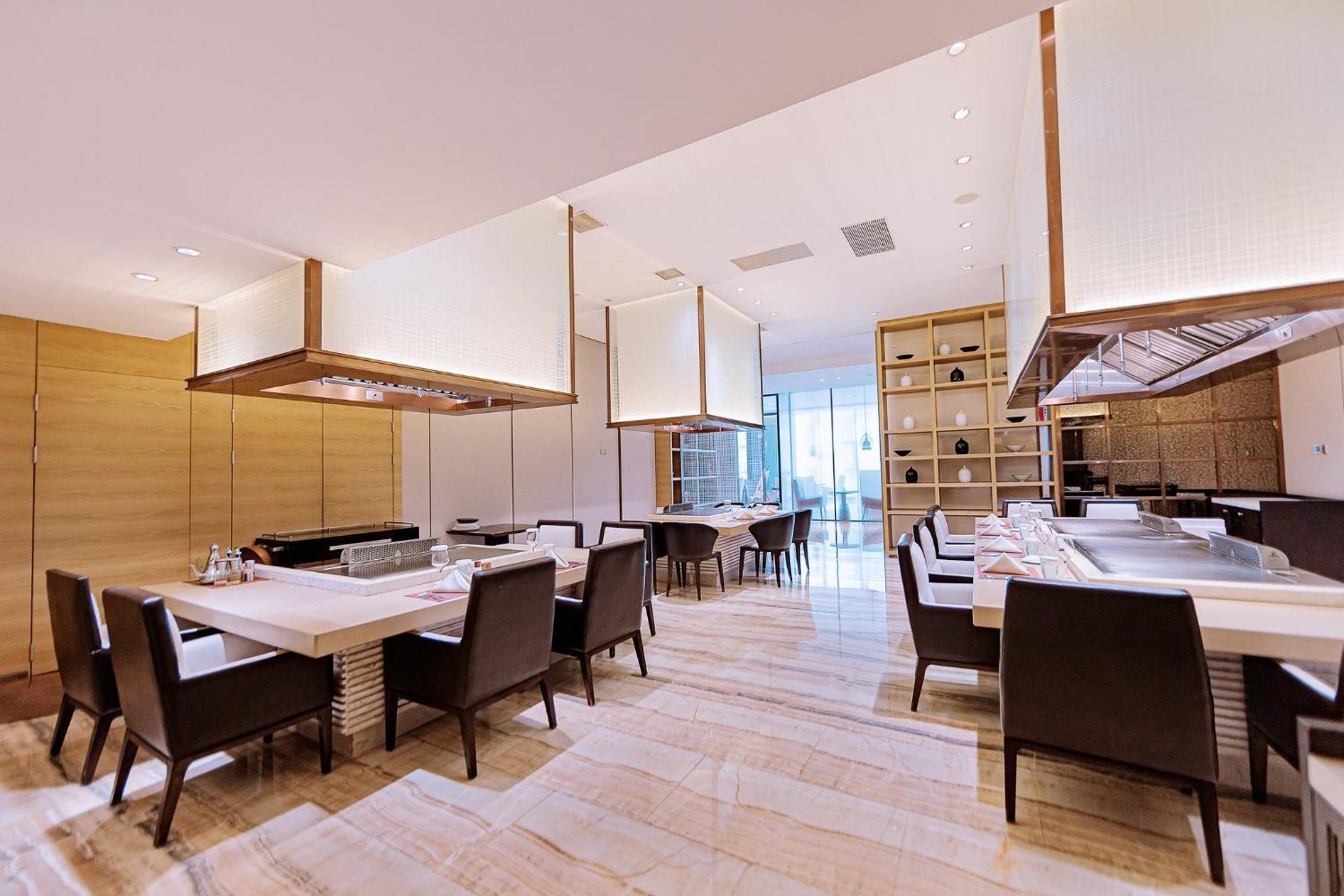 Crowne Plaza Yibin By Ihg Hotell Exteriör bild