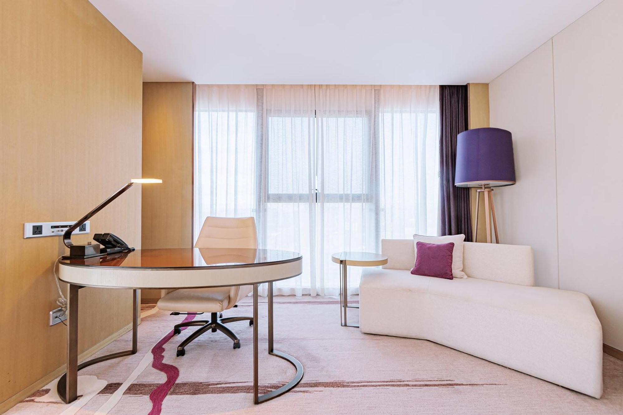 Crowne Plaza Yibin By Ihg Hotell Exteriör bild