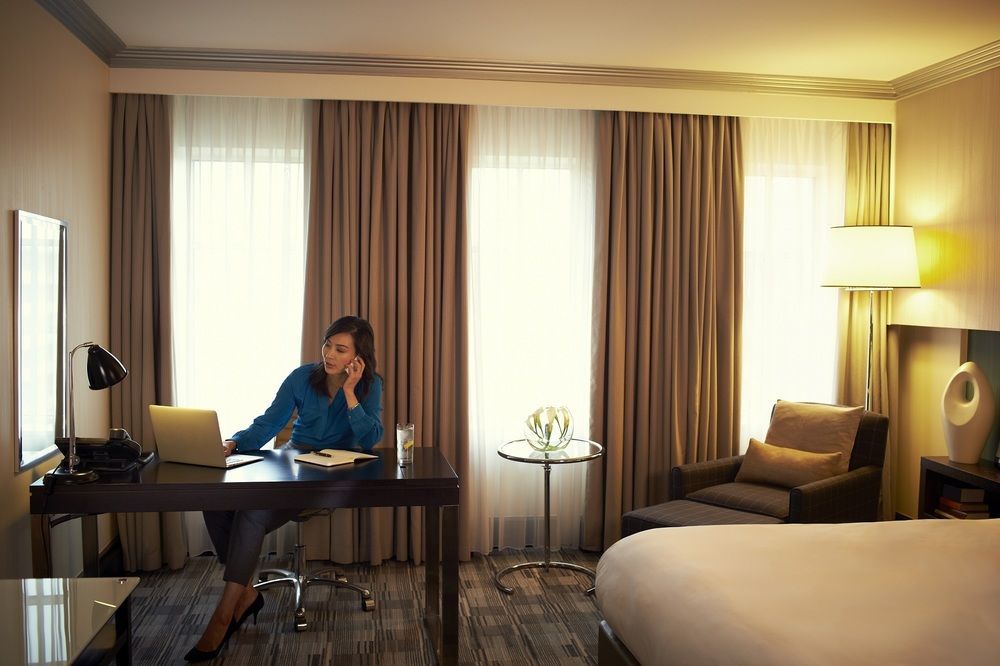 Crowne Plaza Yibin By Ihg Hotell Exteriör bild